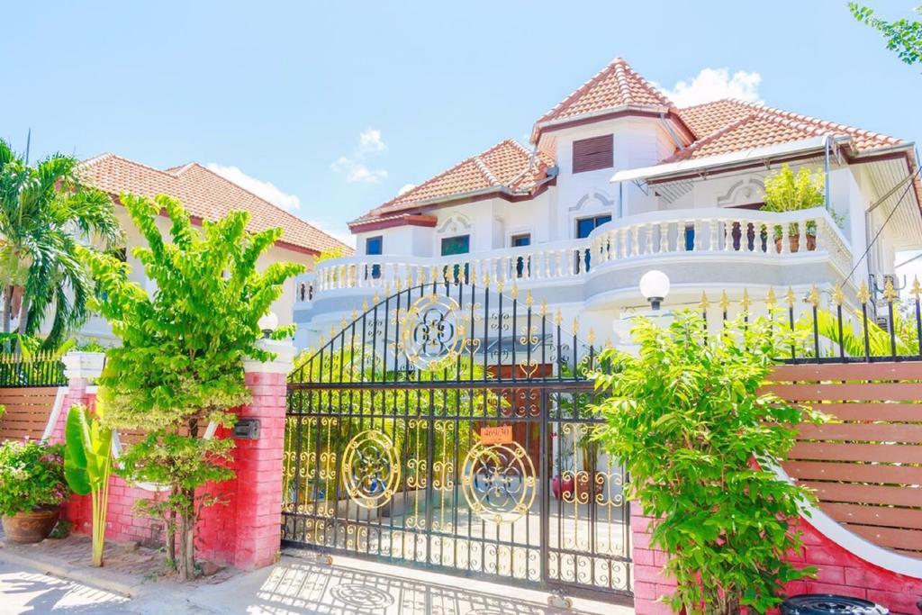 Ratana Villa - Pattaya Holiday House Walking Street 7 Bedrooms エクステリア 写真